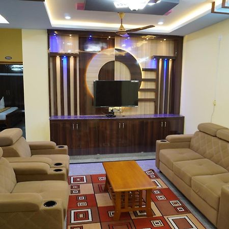 Tirumala Premium Home Stay Tirupati Buitenkant foto