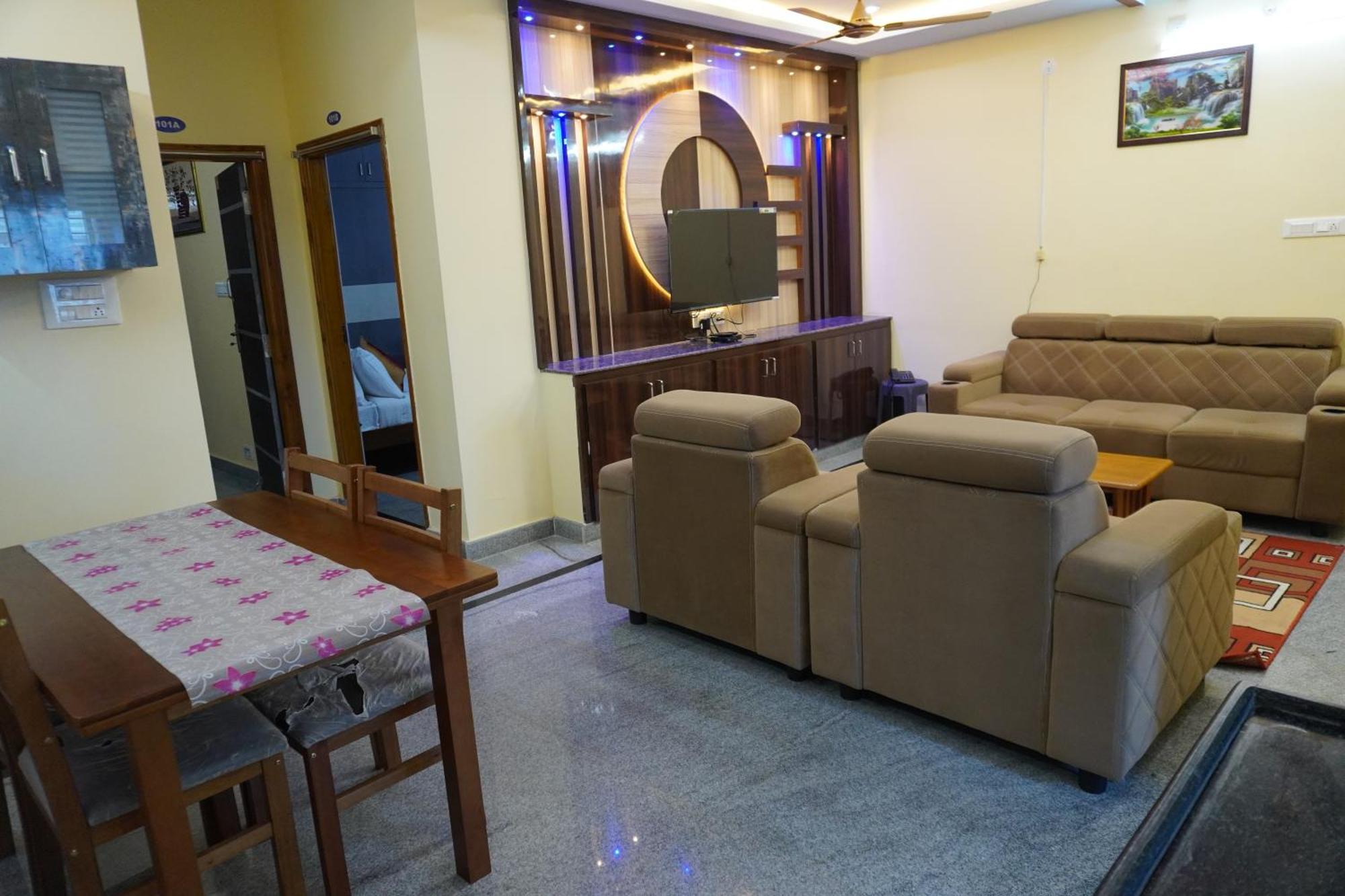 Tirumala Premium Home Stay Tirupati Buitenkant foto