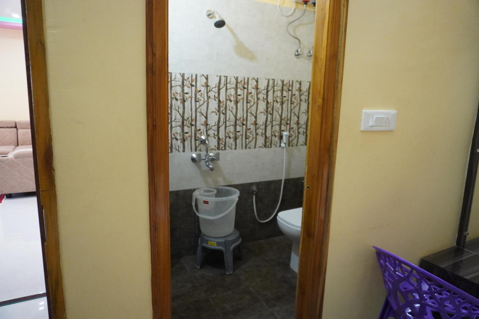 Tirumala Premium Home Stay Tirupati Buitenkant foto